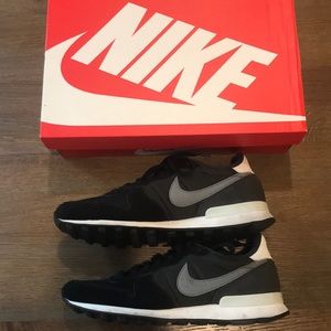 ⚡️flash sale⚡️Nike women Internationalist sneaker